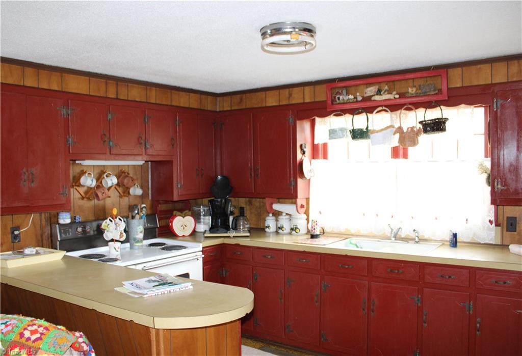 2541 Collinstown Road Property Photo 14