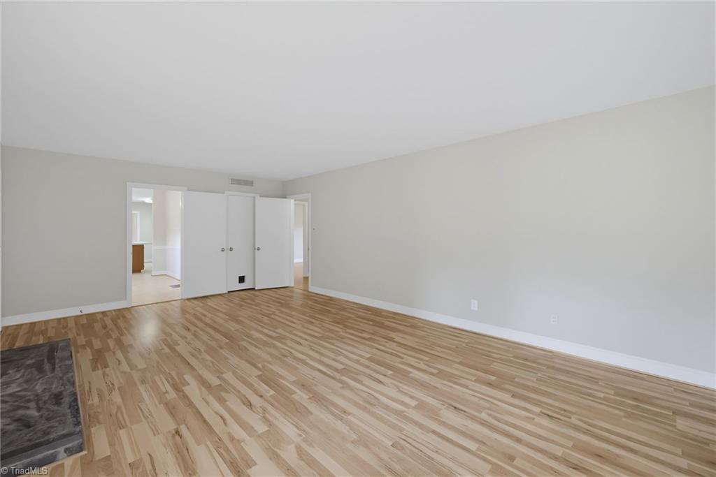 1327 Cox Avenue Property Photo 8