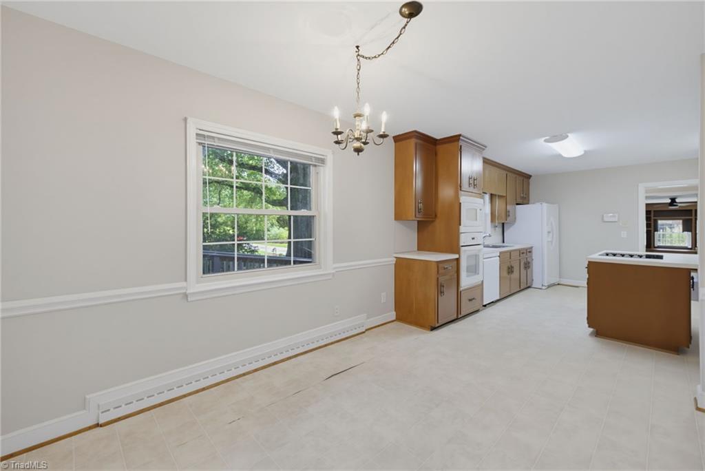 1327 Cox Avenue Property Photo 10