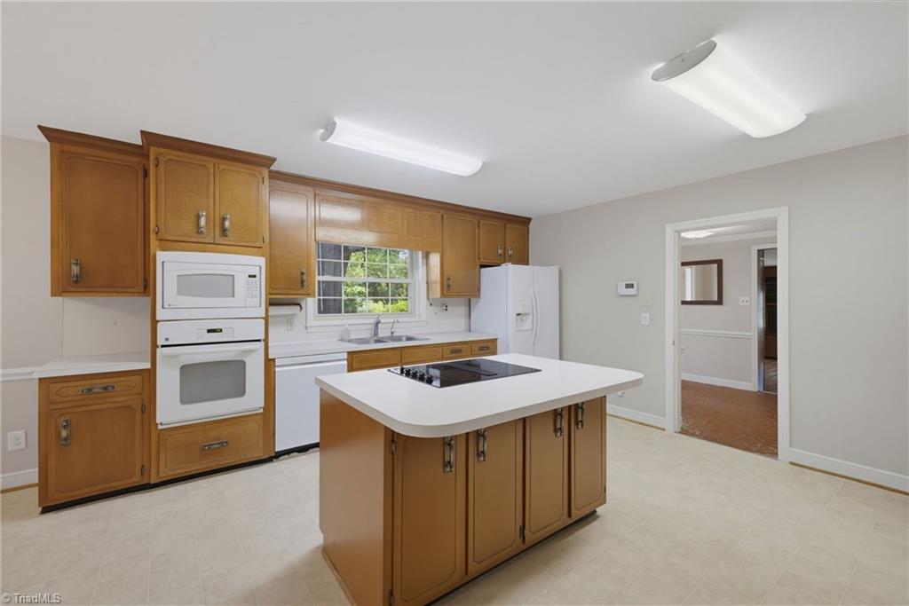 1327 Cox Avenue Property Photo 11