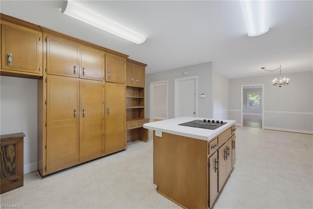 1327 Cox Avenue Property Photo 14
