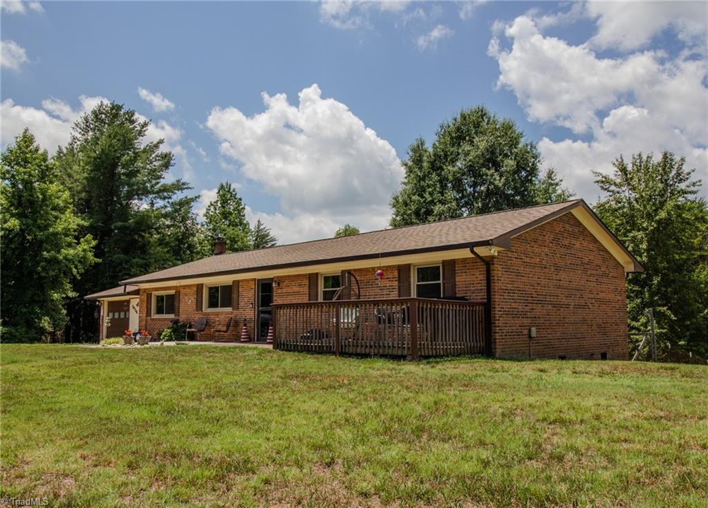 5736 Davis Road Property Photo 2