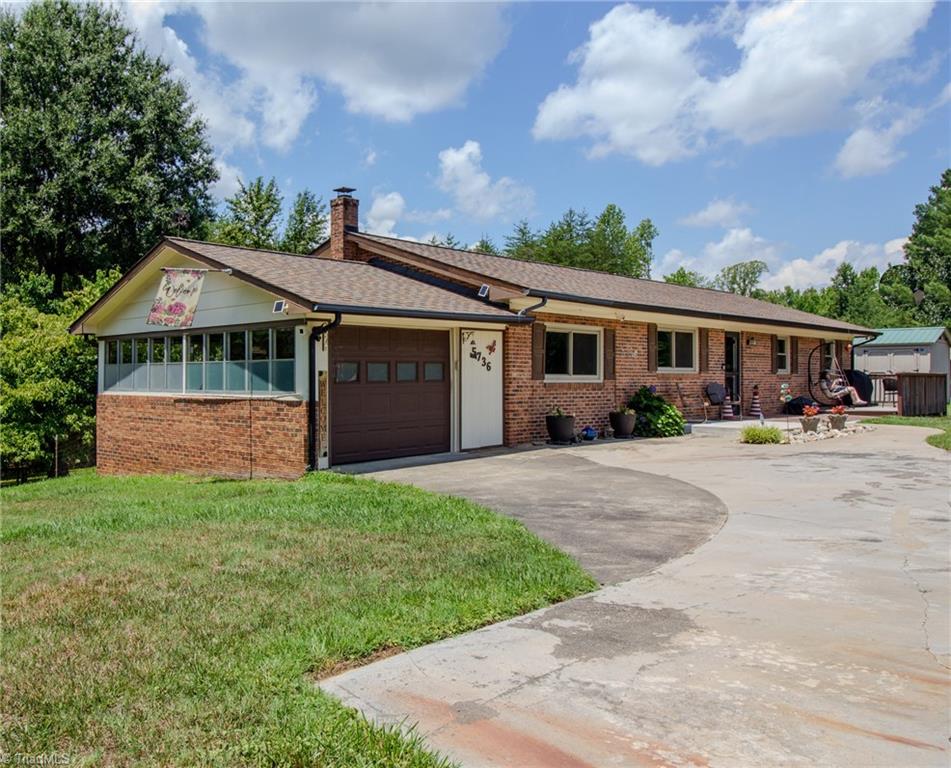5736 Davis Road Property Photo 3