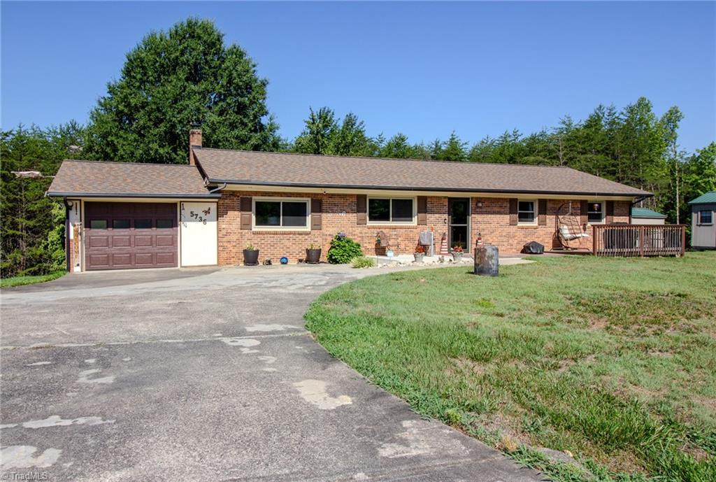 5736 Davis Road Property Photo 4