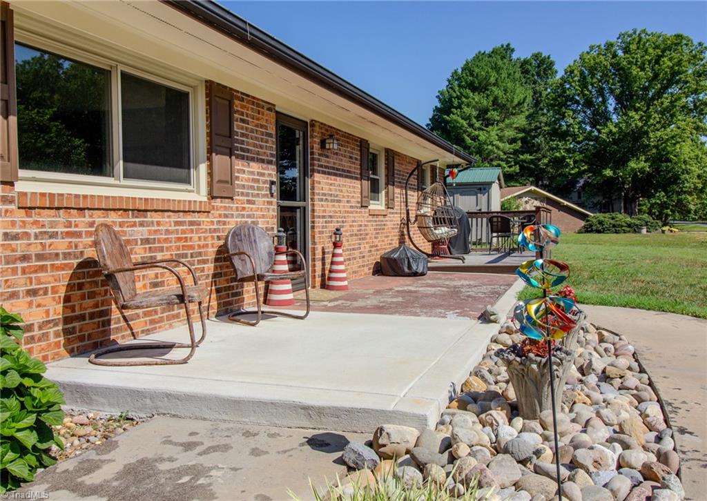 5736 Davis Road Property Photo 8