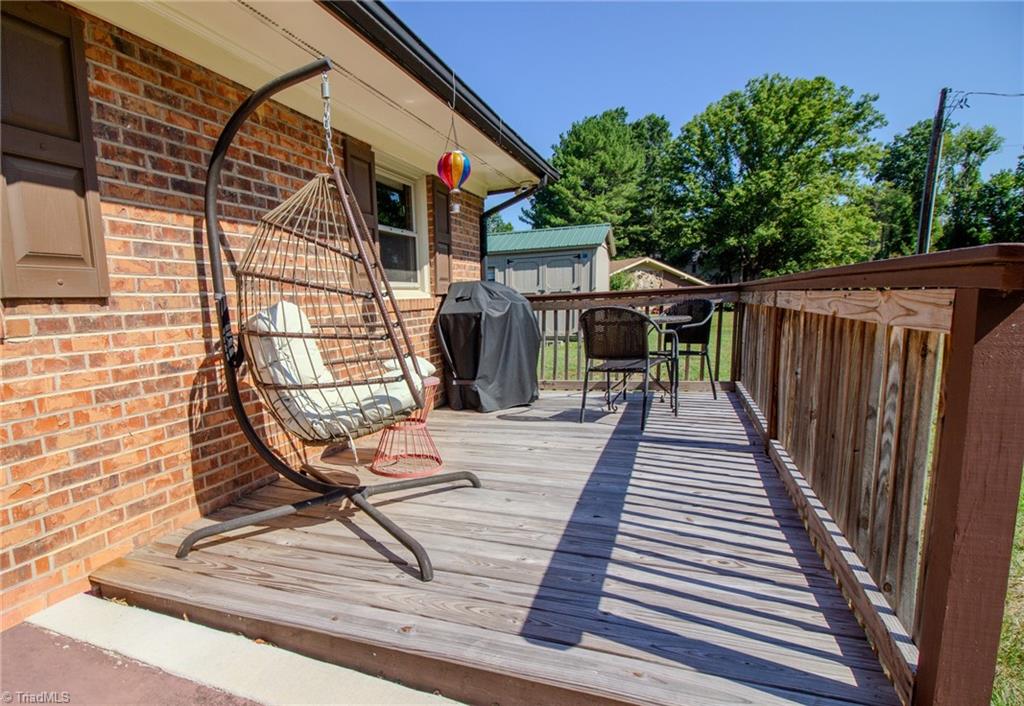 5736 Davis Road Property Photo 9
