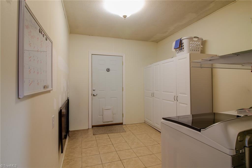 5736 Davis Road Property Photo 24