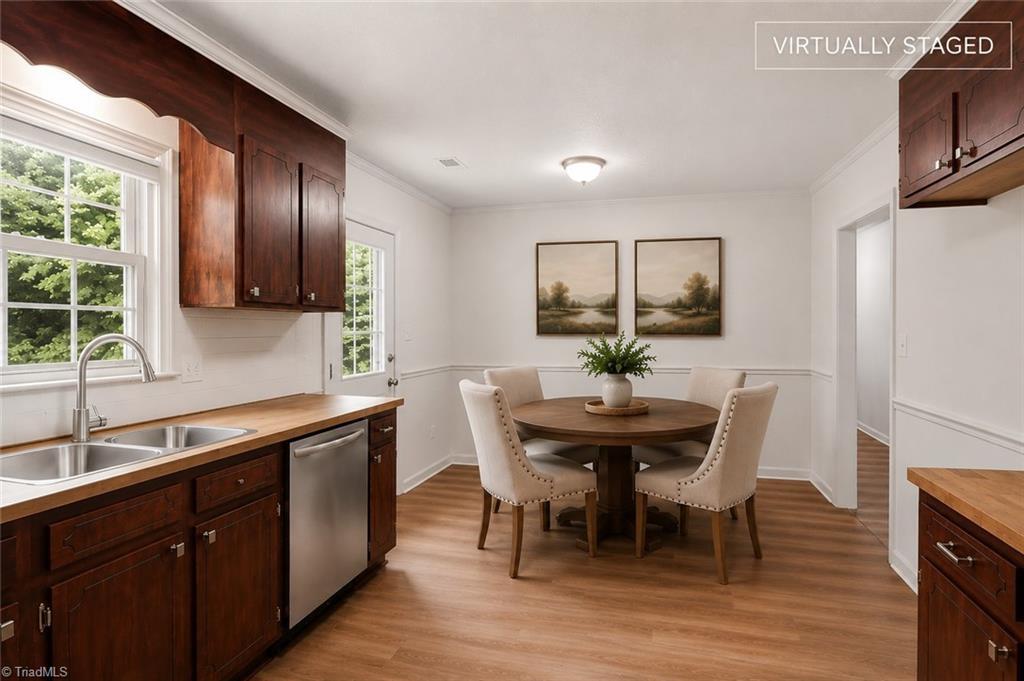4105 Deer Track Court Property Photo 8