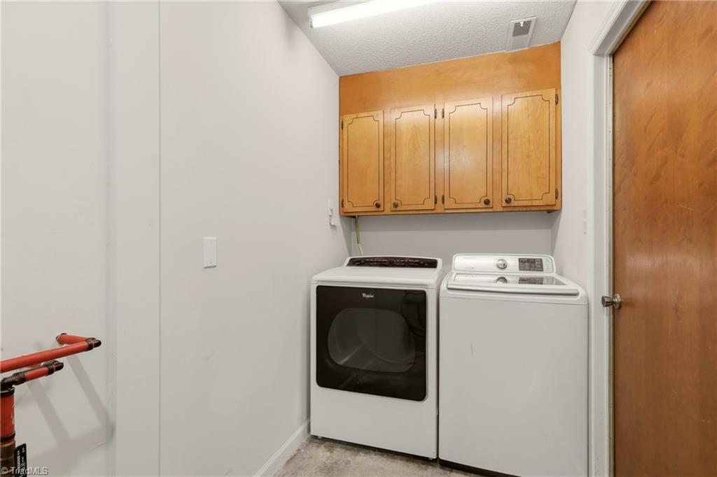 4105 Deer Track Court Property Photo 25