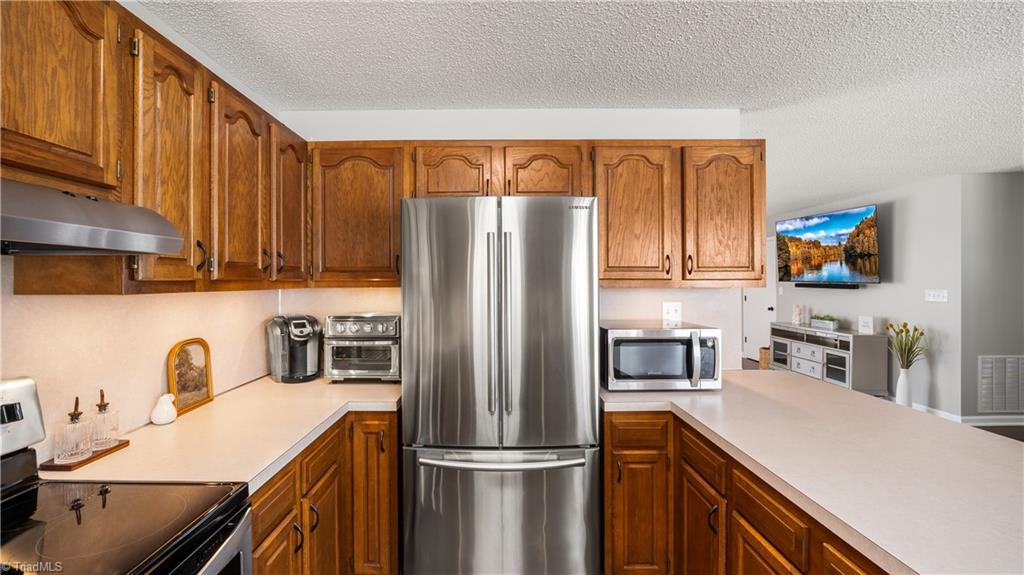 110 Larkspur Lane Property Photo 14