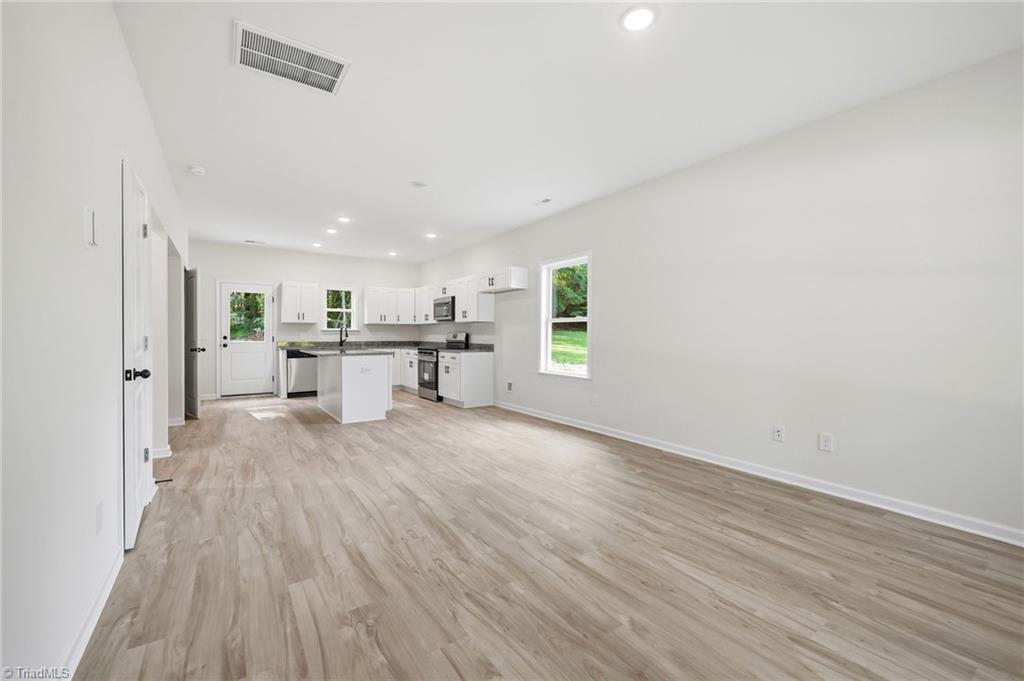 120 Maplewood Avenue Property Photo 4