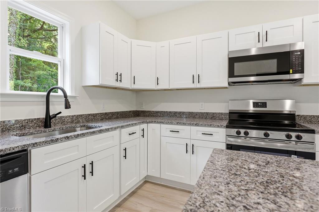 120 Maplewood Avenue Property Photo 11