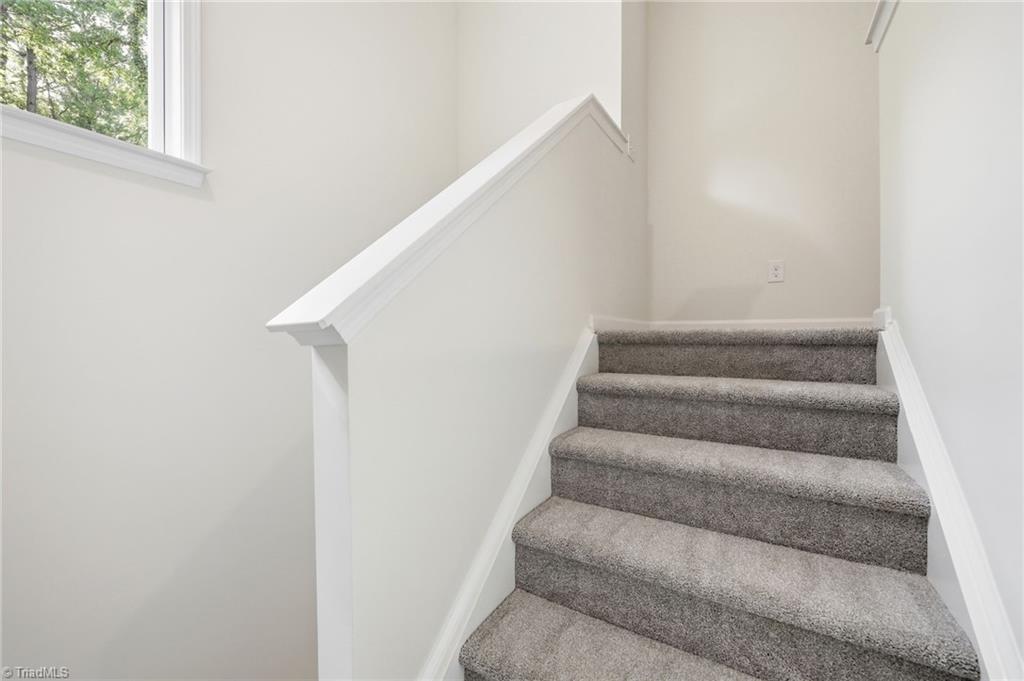 120 Maplewood Avenue Property Photo 14