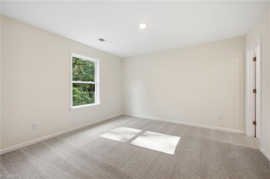 120 Maplewood Avenue Property Photo 16