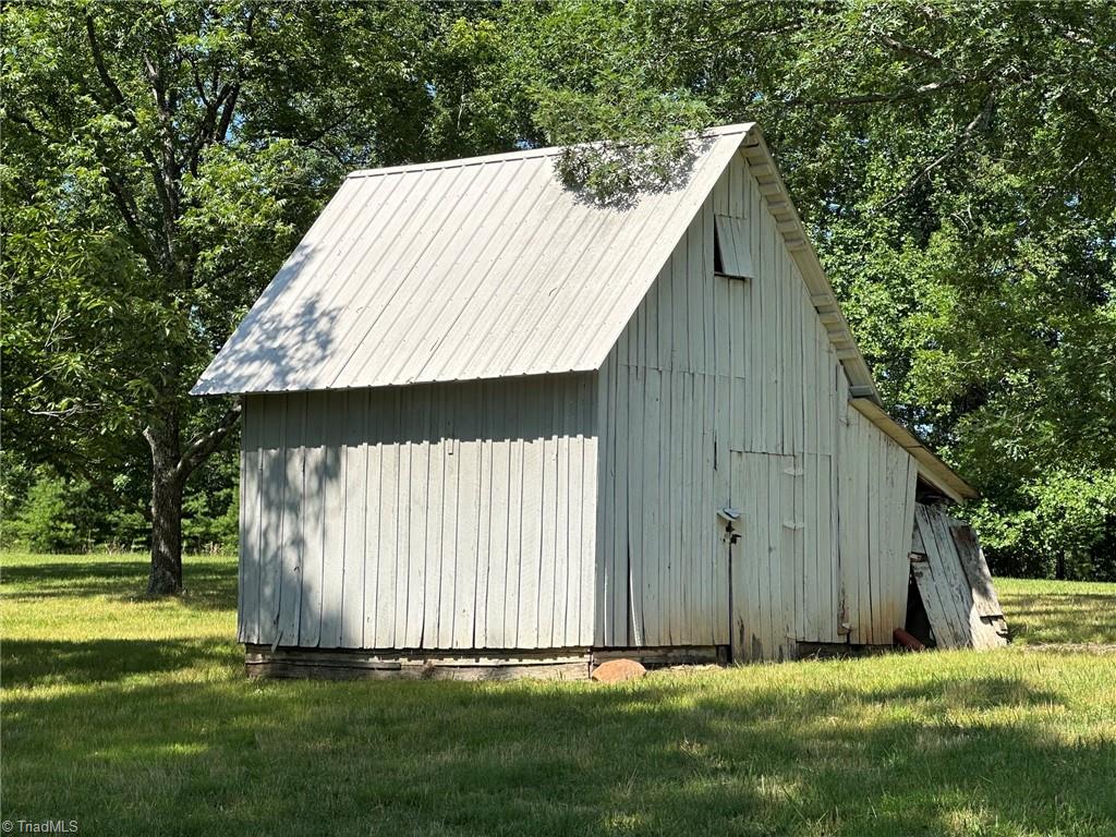 4188 Us Highway 21 Property Photo 14