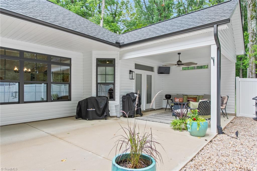 660 Corregidor Street Property Photo 29