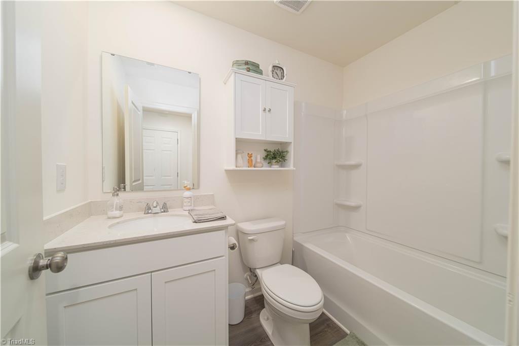 616 Pine Cone Lane Property Photo 11