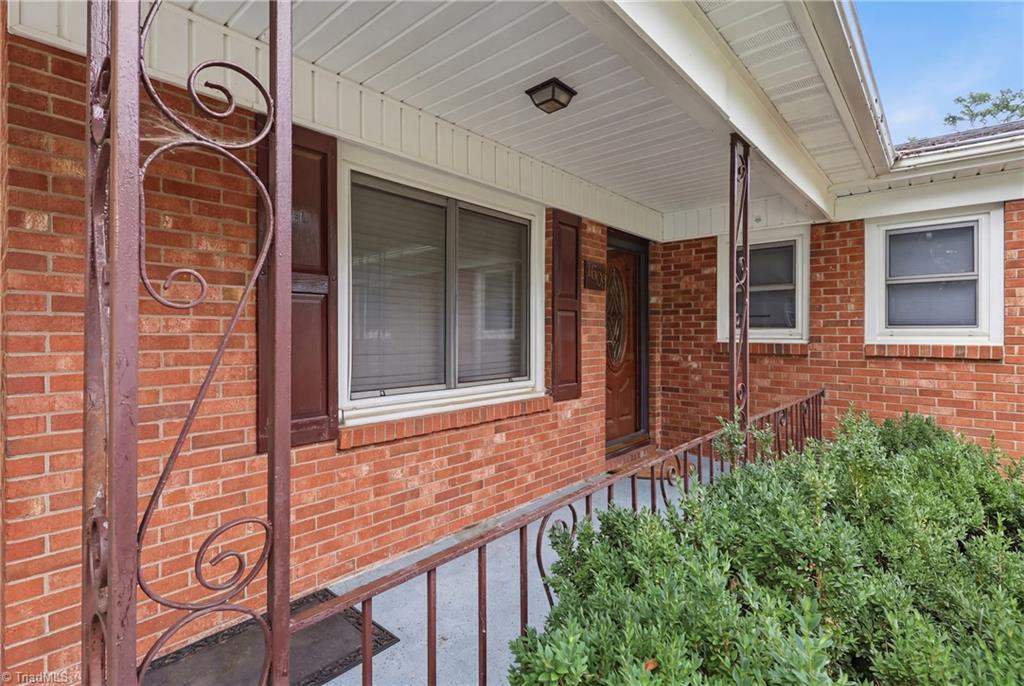 1609 Seven Oaks Place Property Photo 4