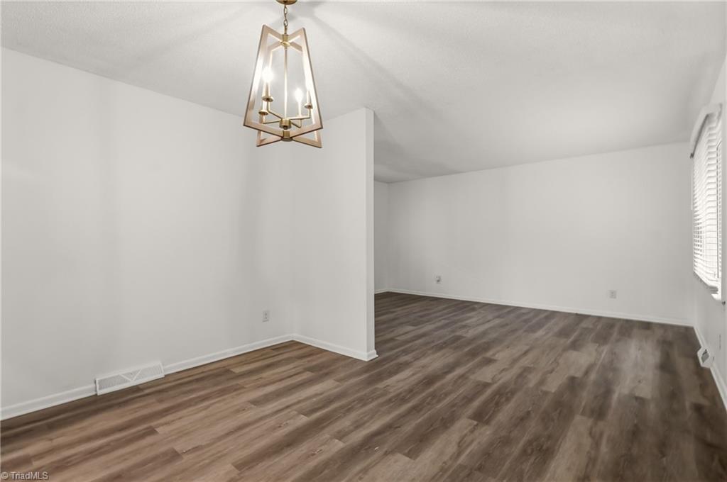1609 Seven Oaks Place Property Photo 8
