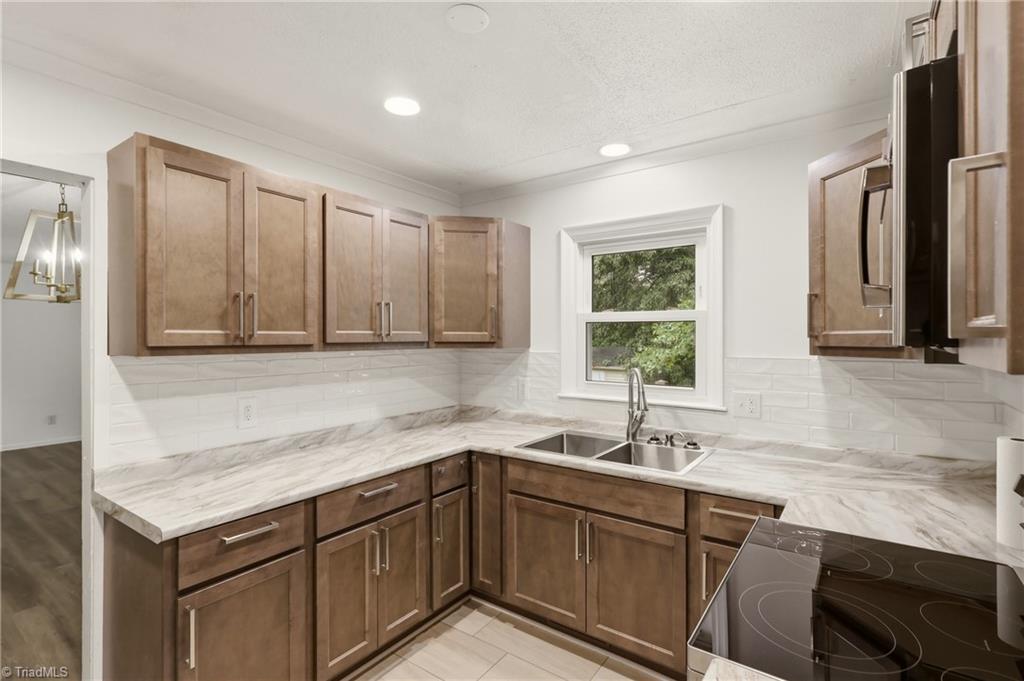 1609 Seven Oaks Place Property Photo 13