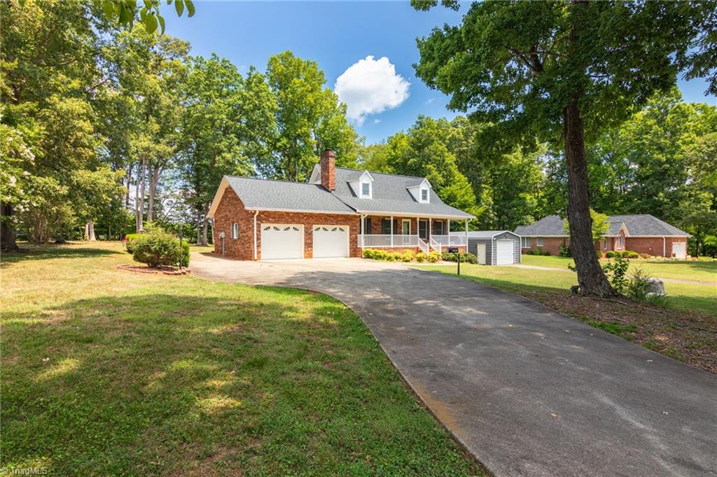 2301 Old Us Highway 421 E Property Photo 3