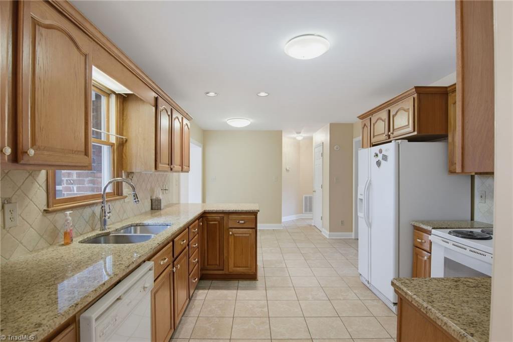 2301 Old Us Highway 421 E Property Photo 12