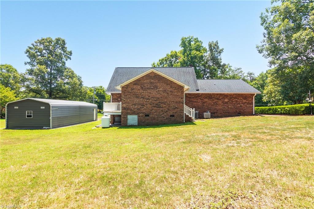 2301 Old Us Highway 421 E Property Photo 27