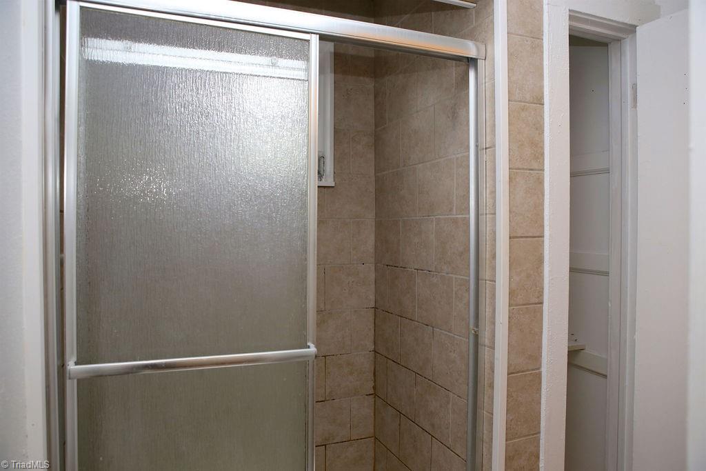 1806 Walker Avenue # A Property Photo 9