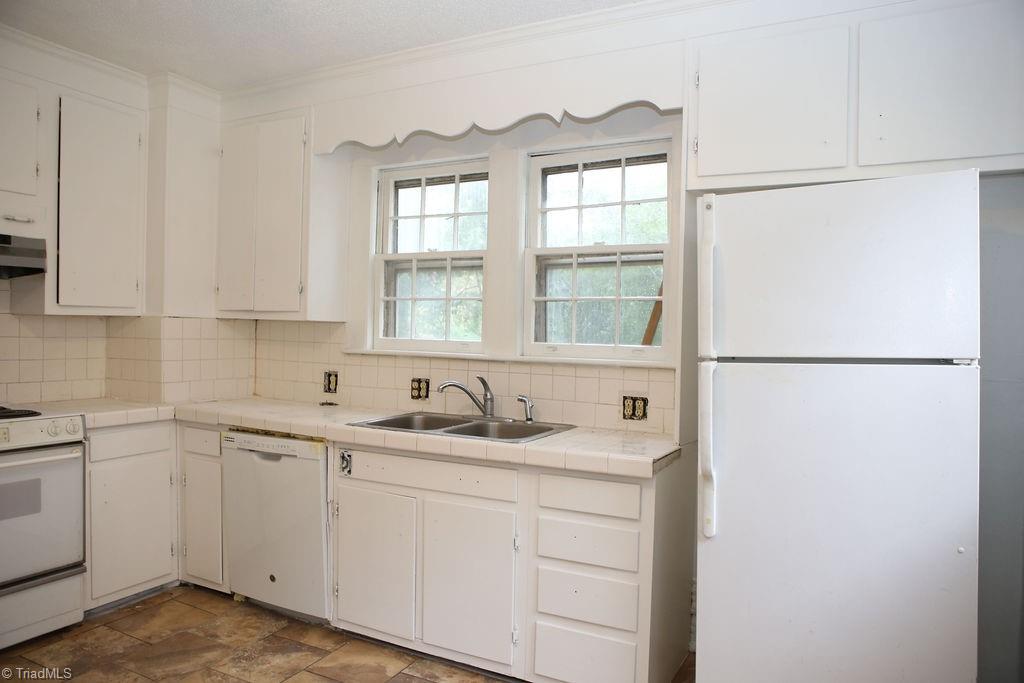 1806 Walker Avenue # A Property Photo 37
