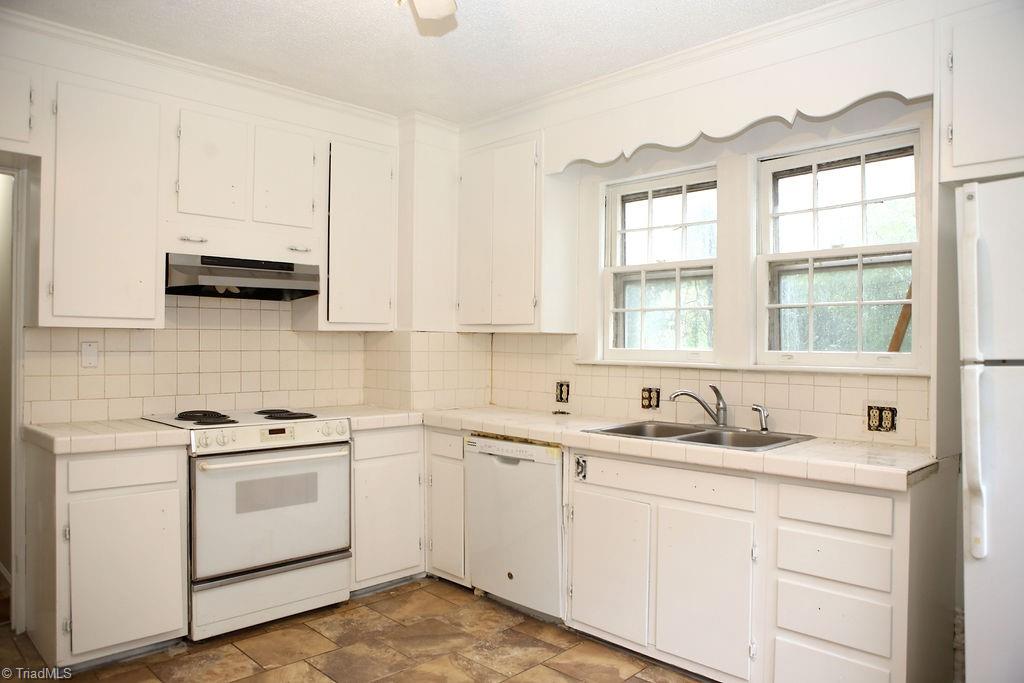 1806 Walker Avenue # A Property Photo 38
