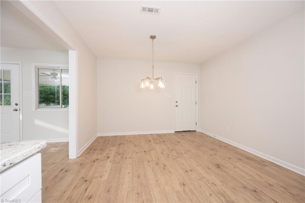 865 Lewisville Vienna Road Property Photo 12