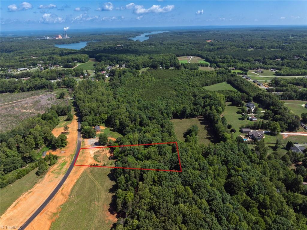 7289 Plunkett Road Property Photo 9