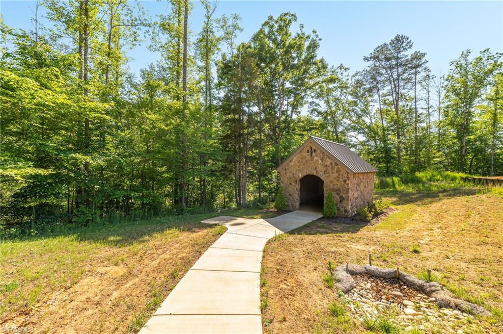 7289 Plunkett Road Property Photo 24