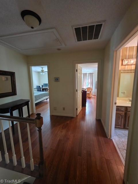 2385 River Run Drive Property Photo 8