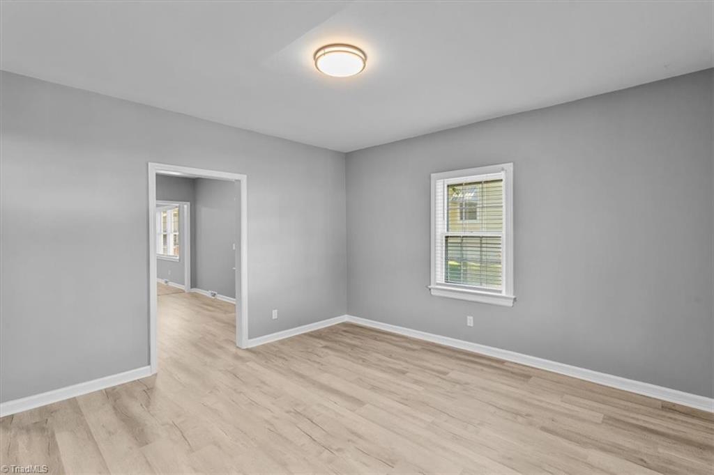 2301 Maple Street Property Photo 4