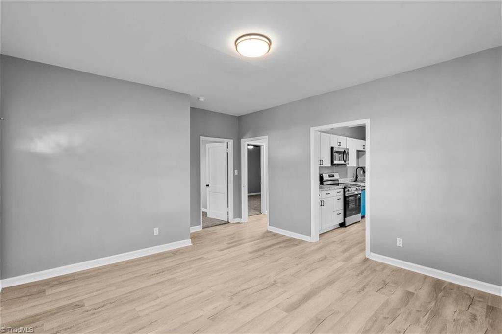 2301 Maple Street Property Photo 5