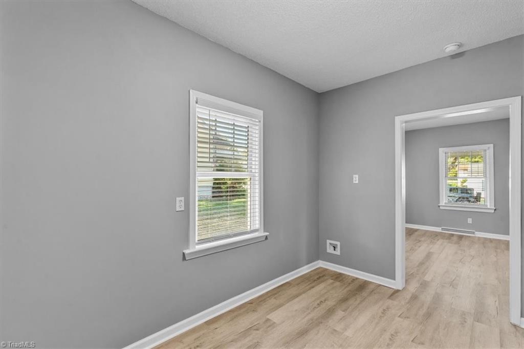 2301 Maple Street Property Photo 12