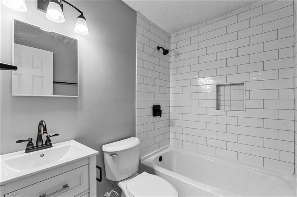 2301 Maple Street Property Photo 22