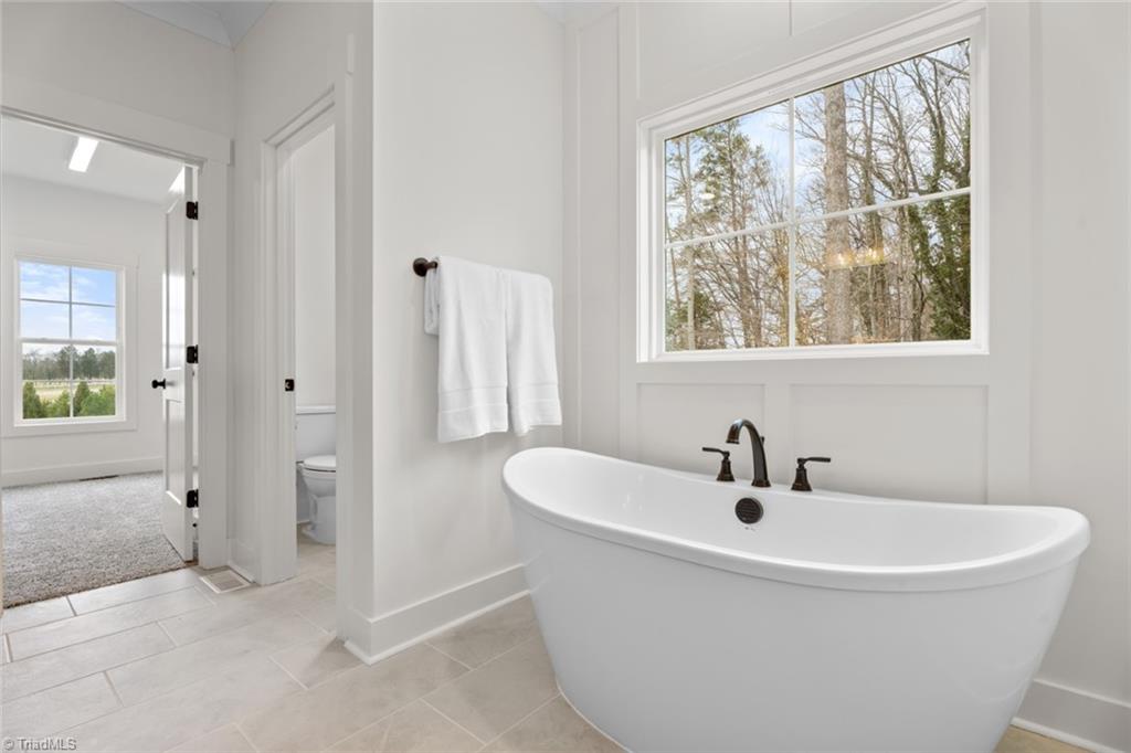 153 Summerlyn Drive Property Photo 16