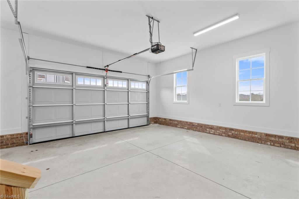 153 Summerlyn Drive Property Photo 26