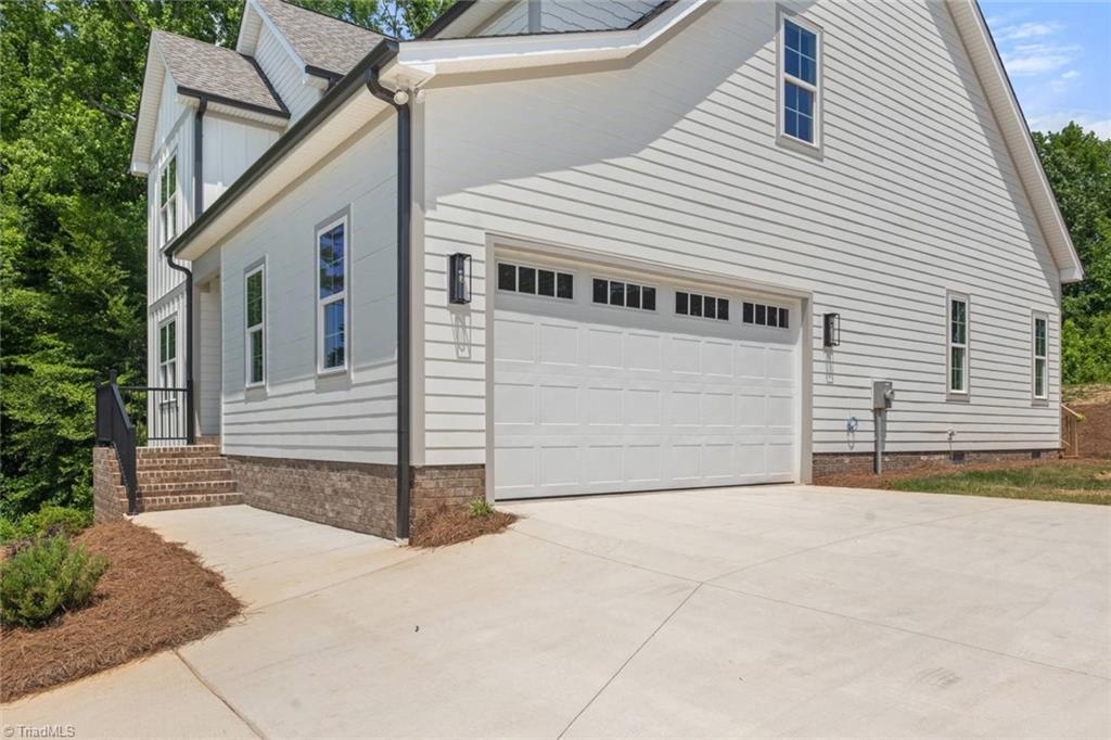 153 Summerlyn Drive Property Photo 29