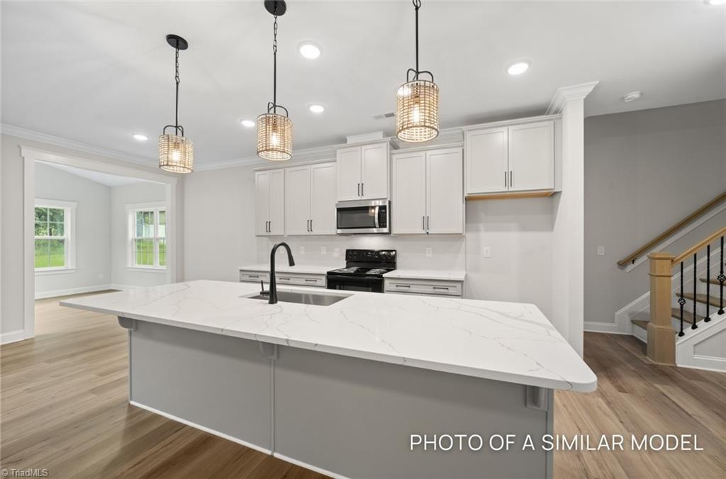 109 Vine Maple Court Property Photo 5