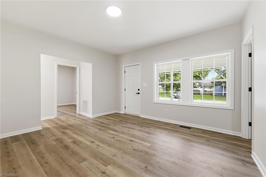 1202 Ridge Avenue Property Photo 6