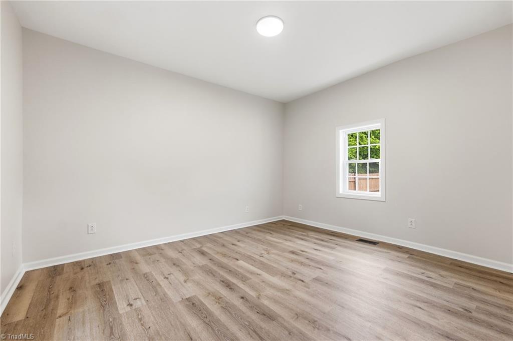 1202 Ridge Avenue Property Photo 9