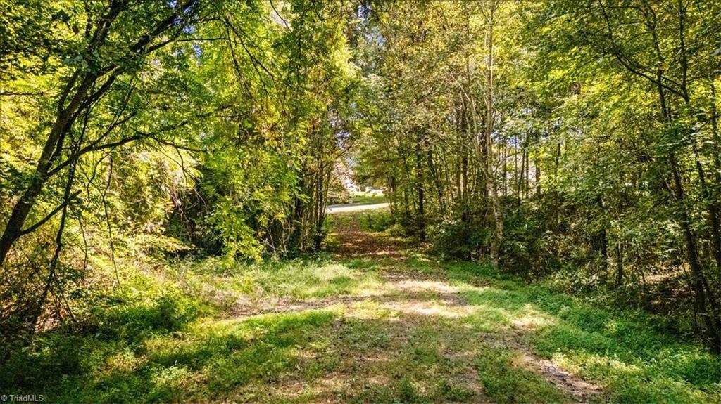 4069 Bentley Drive Property Photo 11