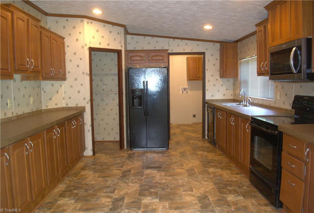 6936 Nc Highway 67 Property Photo 5