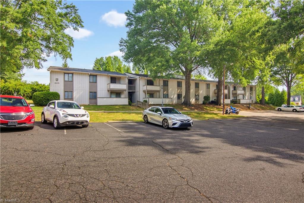 2235 Sunderland Road # 105c Property Photo 4