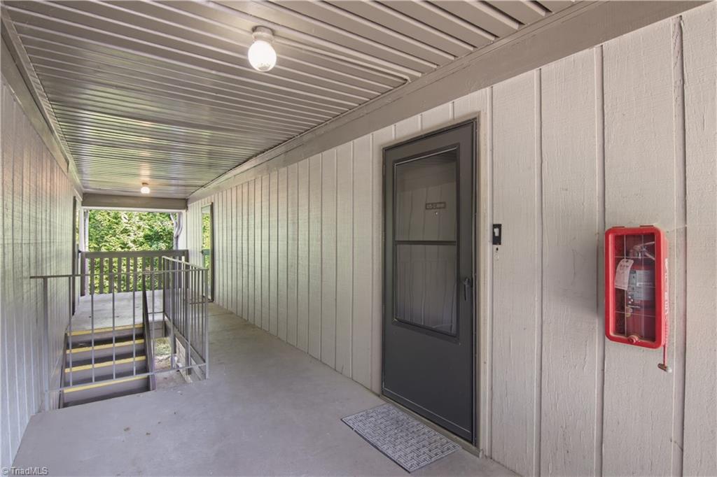 2235 Sunderland Road # 105c Property Photo 6