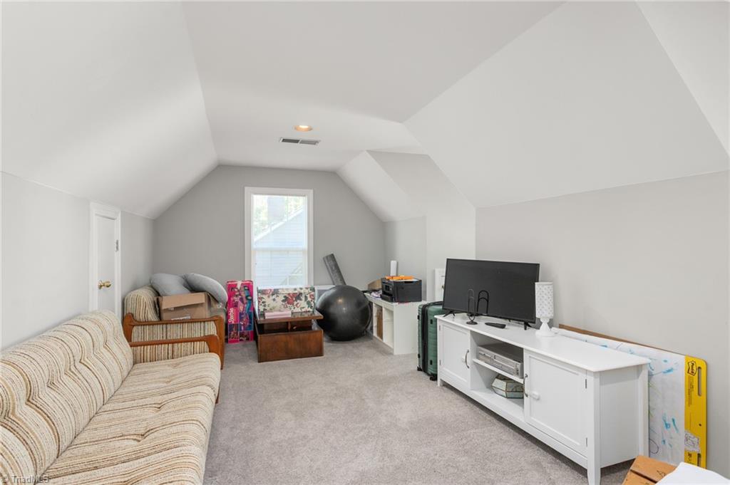 1816 Tennyson Court Property Photo 33