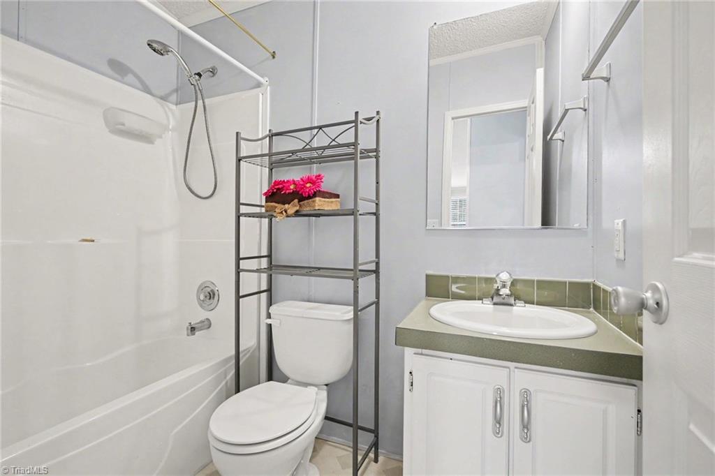 2298 Ray Loop Road Property Photo 15
